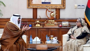 PM seeks UAE investment in special EZs