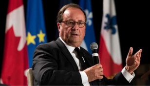 Hollande makes surprise comeback in French polls