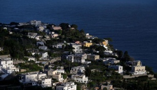 Italy's Capri lifts tourist ban as water shortage resolved