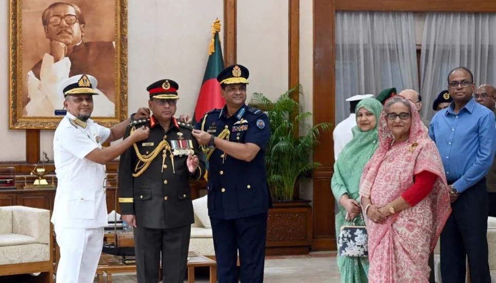 Army chief adorned with general rank badge