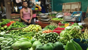 Essentials’ prices up in Khulna kitchen markets