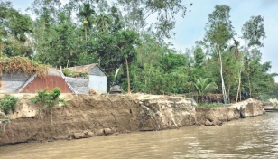 River erosion fear grips Tangail people