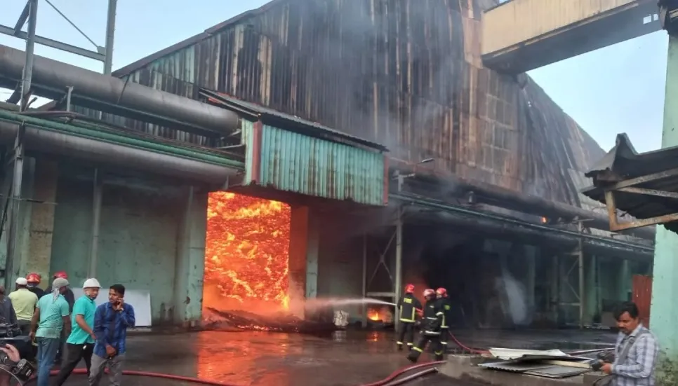 S Alam sugar mill fire burns even after 48hrs