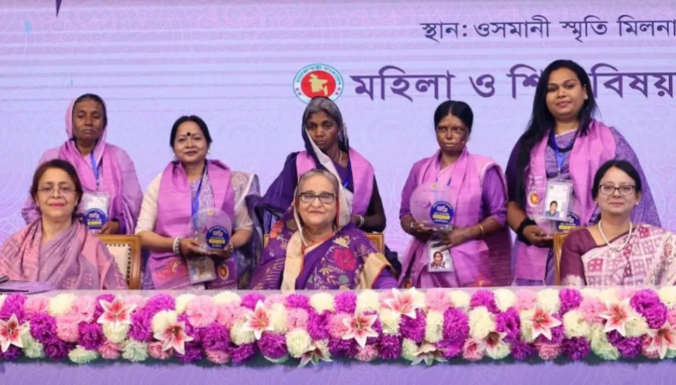 PM confers best Joyeeta Award to 5 women