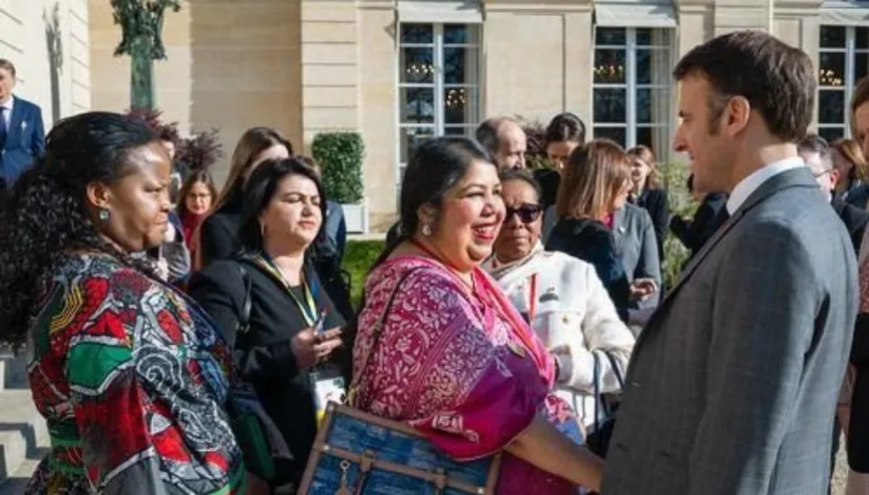 JS speaker meets French president in Paris