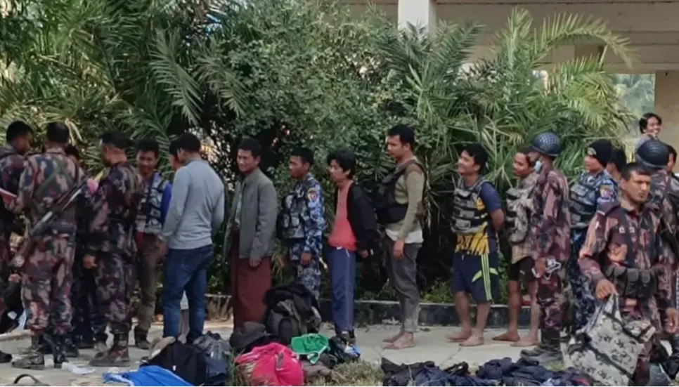 29 Myanmar BGP members take shelter in Bangladesh again