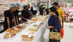 Bailey Road Iftar bazar loses vibrancy