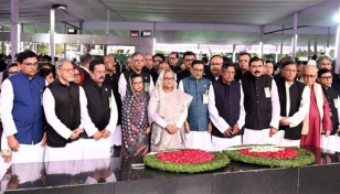 AL, people pay homage to Bangabandhu