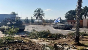 Israel army in 'operational control' of Rafah crossing