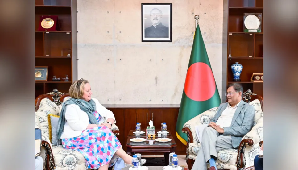Bangladesh seeks preferential trade status with UK