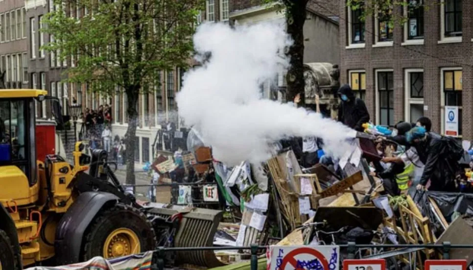 Riot police, protesters clash at Amsterdam Gaza demo