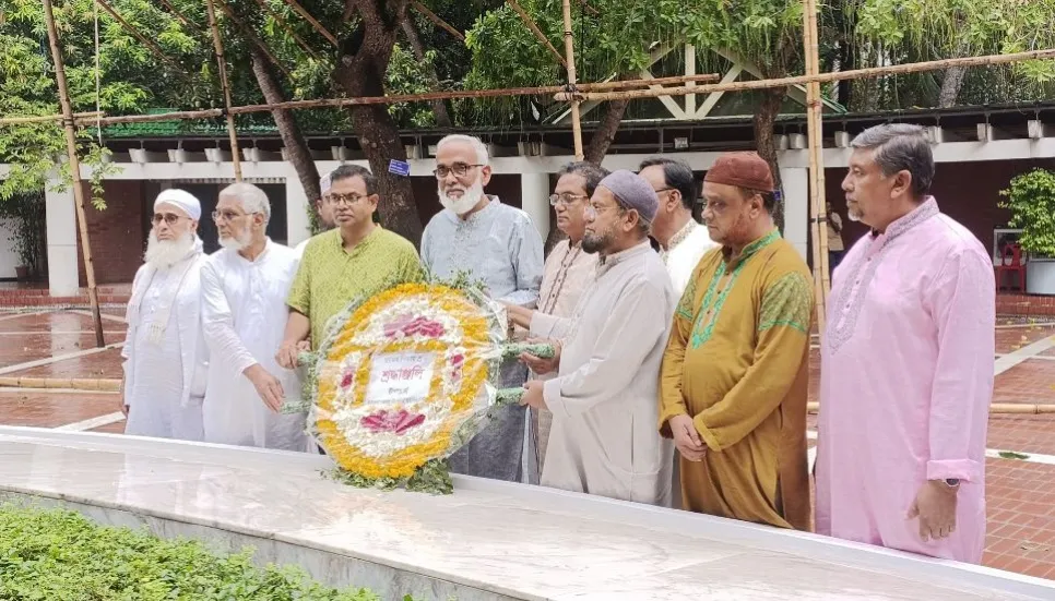 VC of ISU pays tributes to Bangabandhu at Tungipara