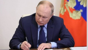 Putin signs decree to allow confiscation of US property