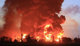 Fire extinguished at Indonesian oil refinery, no casualties reported