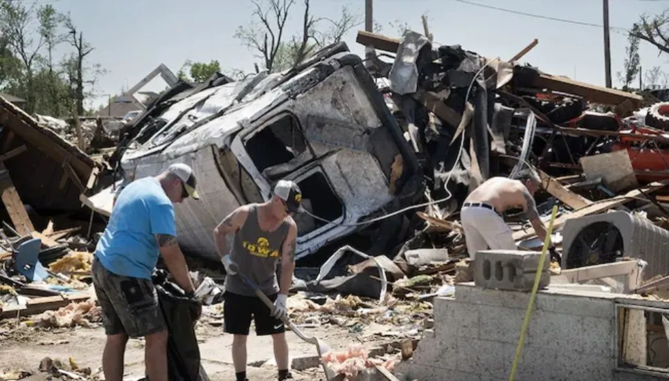 At least 15 dead in US tornadoes, storms