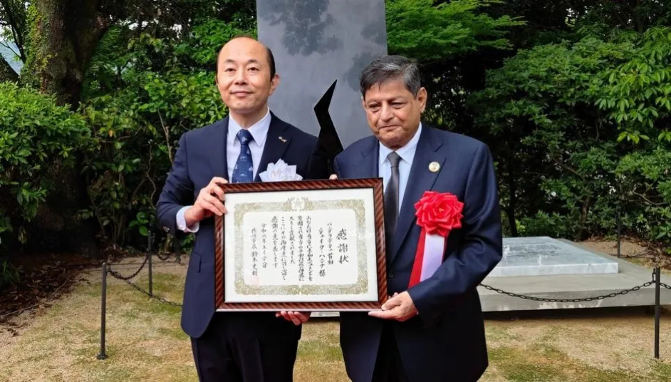 Housing and public works minister inaugurates Peace Monument in Nagasaki