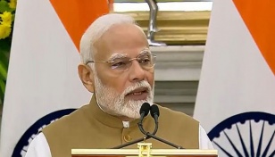 Modi expresses solidarity with Nepal