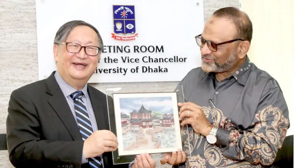 Chinese Prof Dr Jiemian Yang calls on DU VC