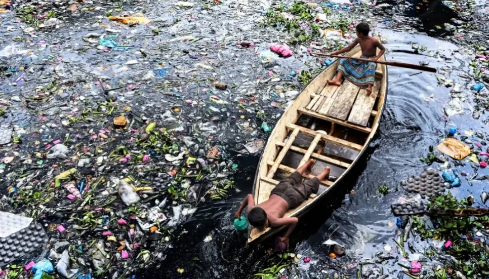 250 untreated sewage connections polluting Buriganga