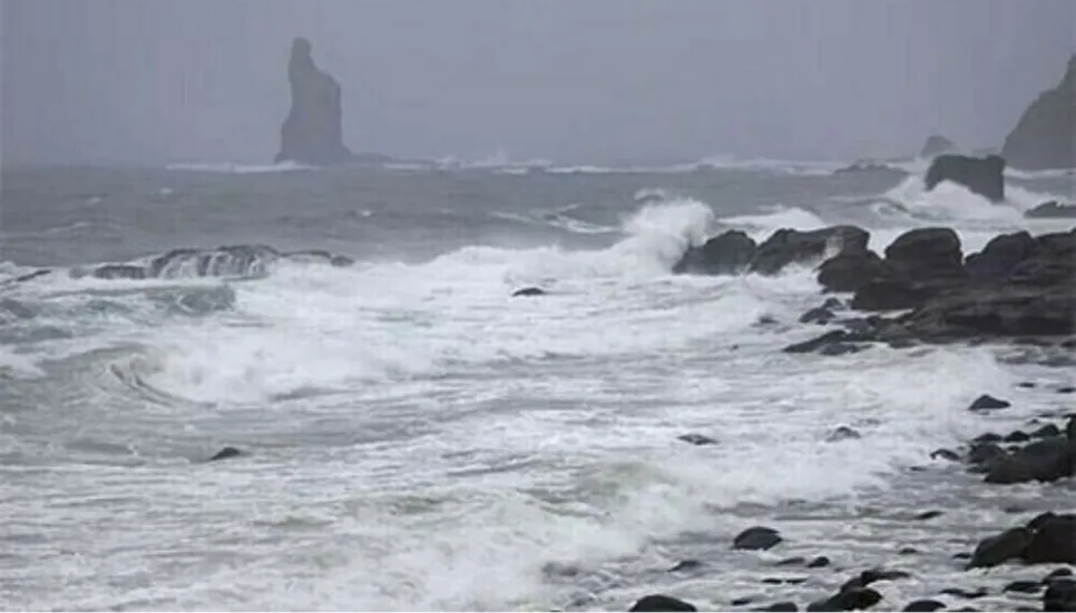 Tropical storm triggers landslides in Philippines, 4 dead