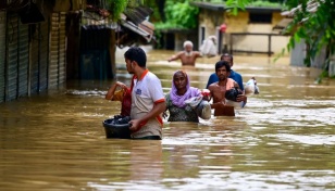 90% Feni, Noakhali population severely affected: Oxfam