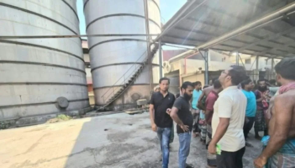 4 workers die in Bogura oil tank blast