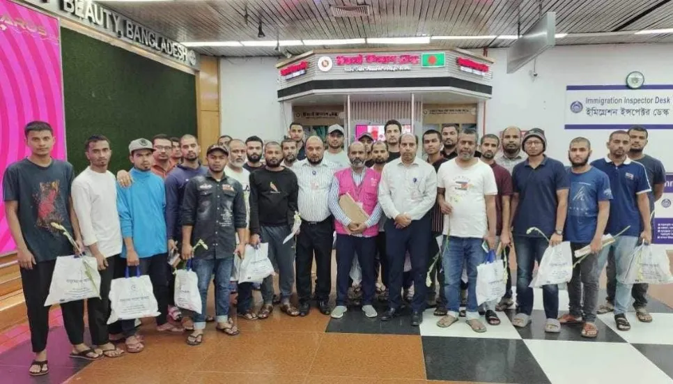 Remaining 26 pardoned Bangladeshis return from UAE