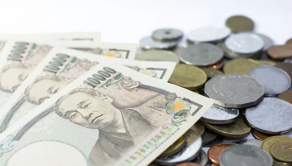 Yen strengthens to less than 140 per dollar ahead of Fed decision