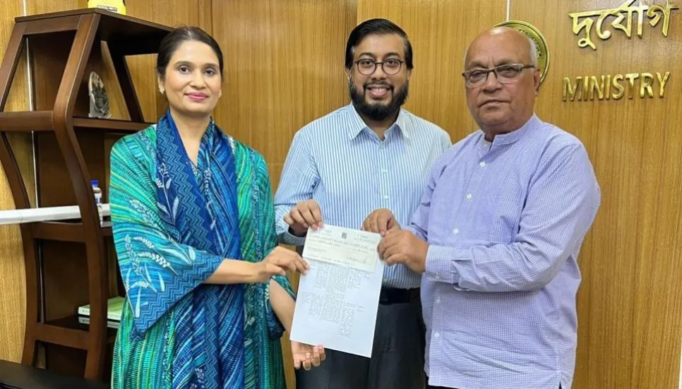 EO Bangladesh donates Tk30 Lakh for flood relief