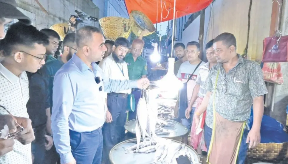 DNCRP fines 5 hilsa traders Tk42,000 for