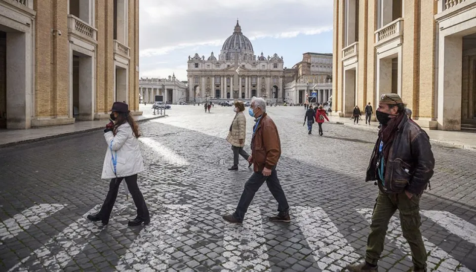 Germany imposes Easter lockdown to curb new surge