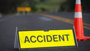 Bus-covered van collision leaves 2 dead in Narsingdi
