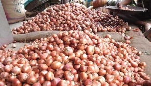 No plan to ban onion import right now: Agri Secy