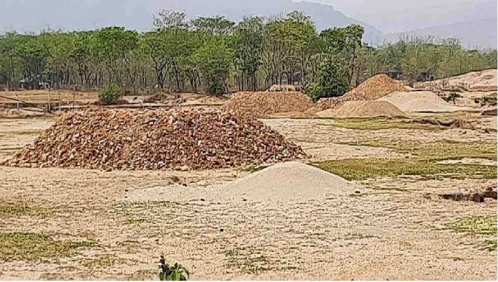 Illegal sand mining rampant in Sunamganj