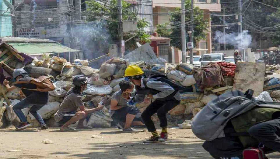 Deadly violence resumes in Myanmar after peaceful protests