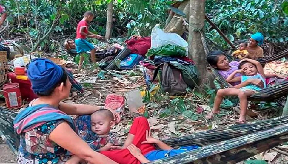 Thousands flee into Thailand following Myanmar air strikes