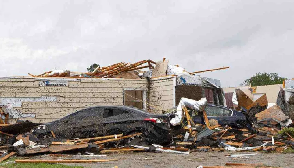 Easter storms sweep South, killing at least 6 in Mississippi